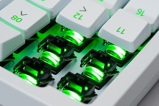 画像ギャラリー No.017のサムネイル画像 / 新型左手用キーパッド「Tartarus Pro」ファーストインプレッション。新型キースイッチの感触は?