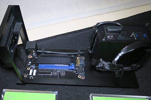 画像ギャラリー No.006のサムネイル画像 / Razer，NUCをベースにした小型デスクトップPC「Tomahawk」を発表。スマホ向け新型ゲームパッドなど多数の新製品も明らかに