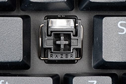 画像ギャラリー No.030のサムネイル画像 / 【PR】Razerの光学式キーボード「Huntsman V2 Analog」は,アナログ入力機能で当たり前のゲーマー向けキーボードを超えた