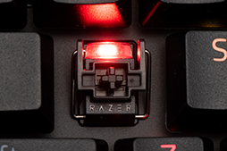 画像ギャラリー No.031のサムネイル画像 / 【PR】Razerの光学式キーボード「Huntsman V2 Analog」は,アナログ入力機能で当たり前のゲーマー向けキーボードを超えた