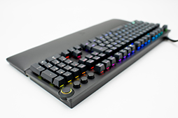 画像ギャラリー No.040のサムネイル画像 / 【PR】Razerの光学式キーボード「Huntsman V2 Analog」は,アナログ入力機能で当たり前のゲーマー向けキーボードを超えた