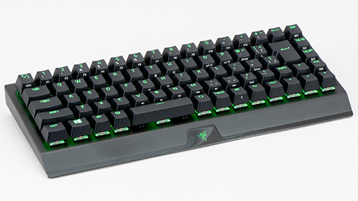 画像ギャラリー No.005のサムネイル画像 / 【PR】Razerのミニキーボード「BlackWidow V3 Mini」を試す。ワイヤレスでもUSBでも使える便利さが魅力だ