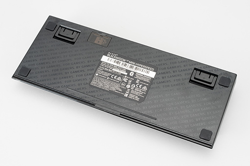 画像ギャラリー No.011のサムネイル画像 / 【PR】Razerのミニキーボード「BlackWidow V3 Mini」を試す。ワイヤレスでもUSBでも使える便利さが魅力だ