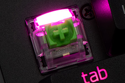 画像ギャラリー No.019のサムネイル画像 / 【PR】Razerのミニキーボード「BlackWidow V3 Mini」を試す。ワイヤレスでもUSBでも使える便利さが魅力だ