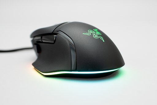 画像ギャラリー No.013のサムネイル画像 / 【PR】「Razer Basilisk V3」のセンサーは驚きの性能。スクロールホイールの新機能やLEDイルミネーションも搭載した新モデルを試した