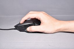 画像ギャラリー No.014のサムネイル画像 / 【PR】「Razer Basilisk V3」のセンサーは驚きの性能。スクロールホイールの新機能やLEDイルミネーションも搭載した新モデルを試した