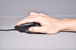 画像ギャラリー No.017のサムネイル画像 / 【PR】「Razer Basilisk V3」のセンサーは驚きの性能。スクロールホイールの新機能やLEDイルミネーションも搭載した新モデルを試した