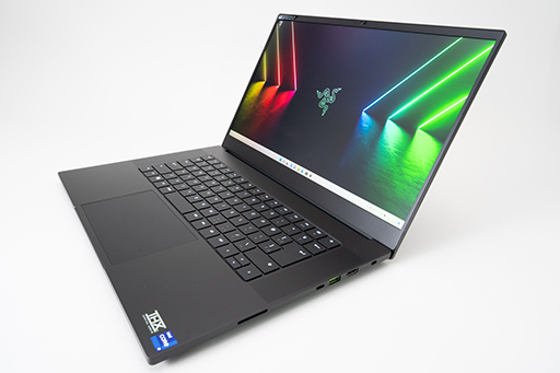 画像ギャラリー No.003のサムネイル画像 / 【PR】RazerのハイエンドノートPC「Razer Blade 15」は,ノートPC最強GPUと4K/144Hz液晶パネルでどんな用途も快適だ