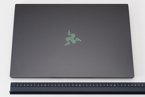 画像ギャラリー No.015のサムネイル画像 / 【PR】RazerのハイエンドノートPC「Razer Blade 15」は,ノートPC最強GPUと4K/144Hz液晶パネルでどんな用途も快適だ