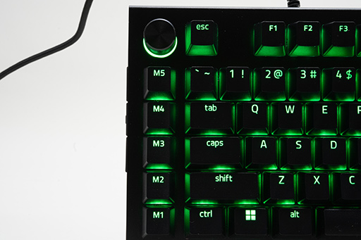 画像ギャラリー No.019のサムネイル画像 / Razer製キーボードのフラッグシップ「BlackWidow V4 Pro」をテスト。価格は高いが基本スペックの充実ぶりに感銘を受ける［レビュー］