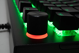 画像ギャラリー No.025のサムネイル画像 / Razer製キーボードのフラッグシップ「BlackWidow V4 Pro」をテスト。価格は高いが基本スペックの充実ぶりに感銘を受ける［レビュー］