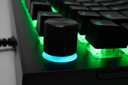 画像ギャラリー No.026のサムネイル画像 / Razer製キーボードのフラッグシップ「BlackWidow V4 Pro」をテスト。価格は高いが基本スペックの充実ぶりに感銘を受ける［レビュー］