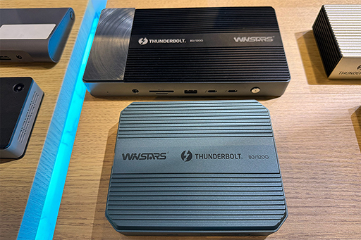 画像ギャラリー No.007のサムネイル画像 / Thunderbolt 5搭載の「Razer Blade 18」で4K×3画面でのゲームプレイが可能に? CES 2024のRazerブースをレポート
