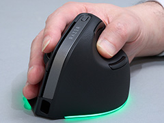 Razerから来た縦型マウス「Pro Click V2 Vertical」は，ゲームで実用的に使えるのか？【レビュー】