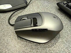 画像ギャラリー No.004のサムネイル画像 / ［GDC 2009＃番外編］Logitechに聞く，ゲーマー向けマウス「G9x Laser Mouse」の意義とその周辺