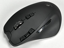 画像ギャラリー No.002のサムネイル画像 / Logitechのワイヤレス&ワイヤード両対応マウス「G700」レビュー。G7の後継作は“ゲーマー向けワイヤレス”の新たな世界を提示するか