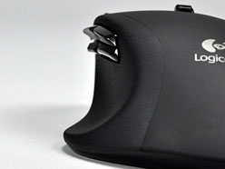 画像ギャラリー No.008のサムネイル画像 / Logitechのワイヤレス&ワイヤード両対応マウス「G700」レビュー。G7の後継作は“ゲーマー向けワイヤレス”の新たな世界を提示するか