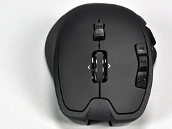 画像ギャラリー No.014のサムネイル画像 / Logitechのワイヤレス&ワイヤード両対応マウス「G700」レビュー。G7の後継作は“ゲーマー向けワイヤレス”の新たな世界を提示するか