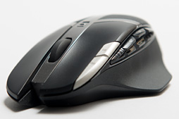 画像ギャラリー No.002のサムネイル画像 / Logicool G初のワイヤレス接続専用マウス「G602」レビュー。ユニークな形状の新モデルは誰に向くのか