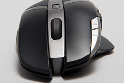 画像ギャラリー No.016のサムネイル画像 / Logicool G初のワイヤレス接続専用マウス「G602」レビュー。ユニークな形状の新モデルは誰に向くのか