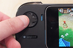 画像ギャラリー No.008のサムネイル画像 / iPhoneでのゲーム体験が大きく変わる? iPhone 5s&5用ゲームパッド「G550」ファーストインプレッション。Apple Storeでは12月13日に先行発売