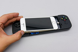 画像ギャラリー No.011のサムネイル画像 / ロジクールのiOS 7対応ゲームパッド「G550」レビュー。iPhoneは携帯ゲーム機を超えるのか?