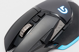 画像ギャラリー No.011のサムネイル画像 / ロジクールのゲーマー向けマウス主力シリーズ最新作「G502」レビュー。伝統に背を向けた新デザインは吉と出るのか？