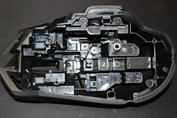 画像ギャラリー No.033のサムネイル画像 / ロジクールのゲーマー向けマウス主力シリーズ最新作「G502」レビュー。伝統に背を向けた新デザインは吉と出るのか？