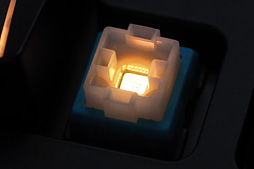 画像ギャラリー No.015のサムネイル画像 / ［TGS 2014］なぜLogicool Gはオムロンとキースイッチを新規開発したのか。完全新作キーボード「G910」に隠された“科学”を聞いた