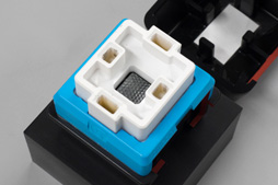 画像ギャラリー No.023のサムネイル画像 / Logicool Gのまったく新しいゲーマー向けキースイッチ「Romer-G」はいかにして誕生したのか。開発担当者に聞く