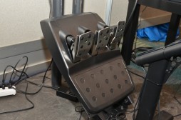 画像ギャラリー No.002のサムネイル画像 / ［E3 2015］Logitech Gの新型ステアリングコントローラ「G29」「G920」がお披露目。デュアルモーター採用ステアリングの操作感を体験してきた