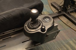 画像ギャラリー No.003のサムネイル画像 / ［E3 2015］Logitech Gの新型ステアリングコントローラ「G29」「G920」がお披露目。デュアルモーター採用ステアリングの操作感を体験してきた