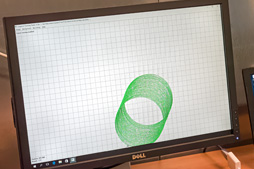 画像ギャラリー No.018のサムネイル画像 / 「世界一のマウス工房」見学レポート。Logicool Gの「ワイヤードより高速なワイヤレスマウス」はいかにして生まれたのか
