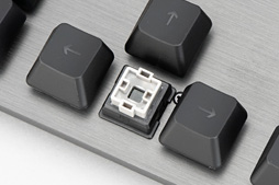 画像ギャラリー No.004のサムネイル画像 / 「G512」レビュー。赤軸風スイッチ「Romer-G Linear」のポテンシャルをLogicool Gのゲーマー向けキーボード最新作で探る