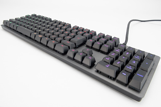 画像ギャラリー No.008のサムネイル画像 / 「G512」レビュー。赤軸風スイッチ「Romer-G Linear」のポテンシャルをLogicool Gのゲーマー向けキーボード最新作で探る