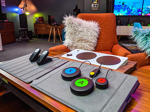 画像ギャラリー No.004のサムネイル画像 / 障害を持つユーザーでも使える「Xbox Adaptive Controller」向けの入力デバイスセットをLogitech Gが発表