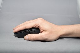 画像ギャラリー No.015のサムネイル画像 / 軽量ワイヤレスマウス「G303 Shroud Edition」レビュー。有名ストリーマーとのコラボモデルは,全体的に使いやすくバッテリーの持ちもいい