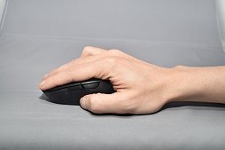 画像ギャラリー No.016のサムネイル画像 / 軽量ワイヤレスマウス「G303 Shroud Edition」レビュー。有名ストリーマーとのコラボモデルは,全体的に使いやすくバッテリーの持ちもいい