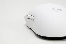 画像ギャラリー No.004のサムネイル画像 / ［レビュー］人気ワイヤレスマウスの後継機「PRO X SUPERLIGHT 2」がついに登場。新スイッチで操作感が向上し，名機がさらに進化