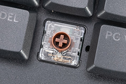 画像ギャラリー No.021のサムネイル画像 / 2万円台前半で買える薄型10キーレスのワイヤレスキーボード「Logicool G515 LIGHTSPEED TKL」［レビュー］