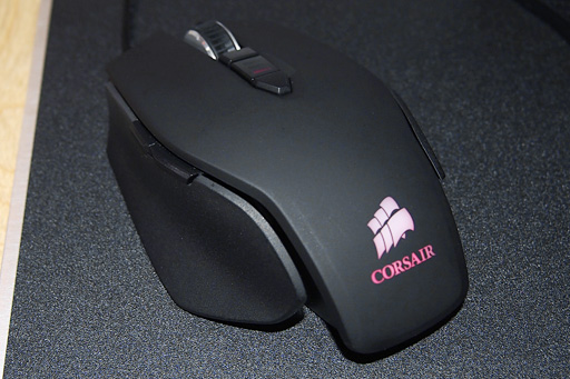 画像ギャラリー No.002のサムネイル画像 / ［COMPUTEX］Corsairブースに展示されていた光学センサー搭載マウスがけっこういい感じ