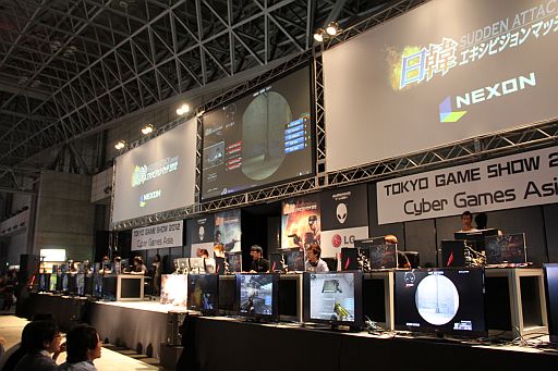 画像ギャラリー No.001のサムネイル画像 / ［TGS 2012］主催者企画によるゲーム大会イベント「Cyber Games Asia」が開催。「サドンアタック」の次期アップデート情報も明らかに