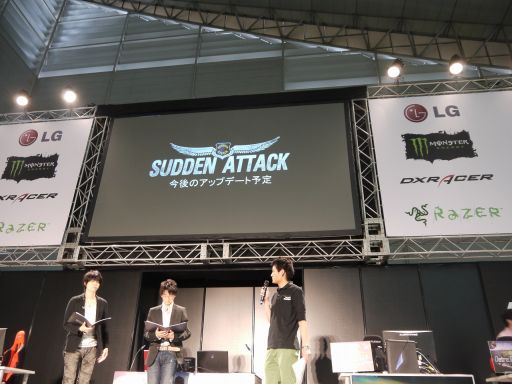 画像ギャラリー No.001のサムネイル画像 / ［TGS 2014］「サドンアタック」で「PSYCHO-PASS サイコパス」「進撃の巨人」とのタイアップが決定。ステージで発表されたアップデート情報を紹介