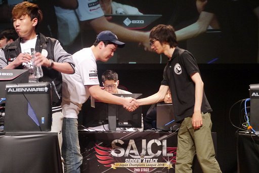 画像ギャラリー No.016のサムネイル画像 / 「サドンアタック」の公式大会「SAJCL 2016 2ND STAGE」をレポート。エキシビションマッチでは日本代表が強豪韓国に勝利
