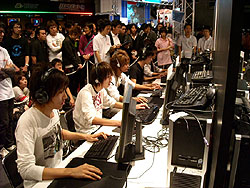 画像ギャラリー No.007のサムネイル画像 / ［TGS 2008＃103］「WarRock」日本最強クラン決定戦2008決勝の様子をレポート
