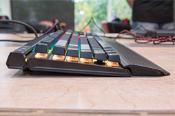 画像ギャラリー No.015のサムネイル画像 / ［COMPUTEX］HyperX，10キーレスと多機能モデル，2つのゲーマー向けキーボードを発表。初のマウス製品に関する続報も