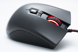 画像ギャラリー No.003のサムネイル画像 / 「HyperX Pulsefire FPS」レビュー。ウメハラのスポンサーになったKingstonが放つ初のマウスは買いか