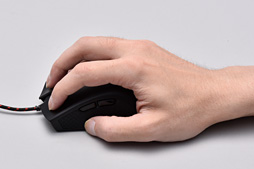 画像ギャラリー No.021のサムネイル画像 / 「HyperX Pulsefire FPS」レビュー。ウメハラのスポンサーになったKingstonが放つ初のマウスは買いか
