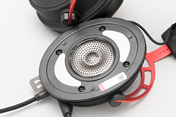 画像ギャラリー No.011のサムネイル画像 / 「HyperX Cloud Alpha」ヘッドセットを試す。見た目こそ地味ながら,完成度はシリーズ史上最高だ