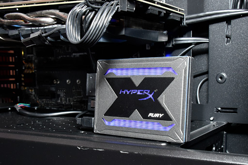 画像ギャラリー No.021のサムネイル画像 / ［COMPUTEX］HyperXが「PS4向け外付けSSD」と「Switch向けmicroSD」でゲーム機市場へさらに注力